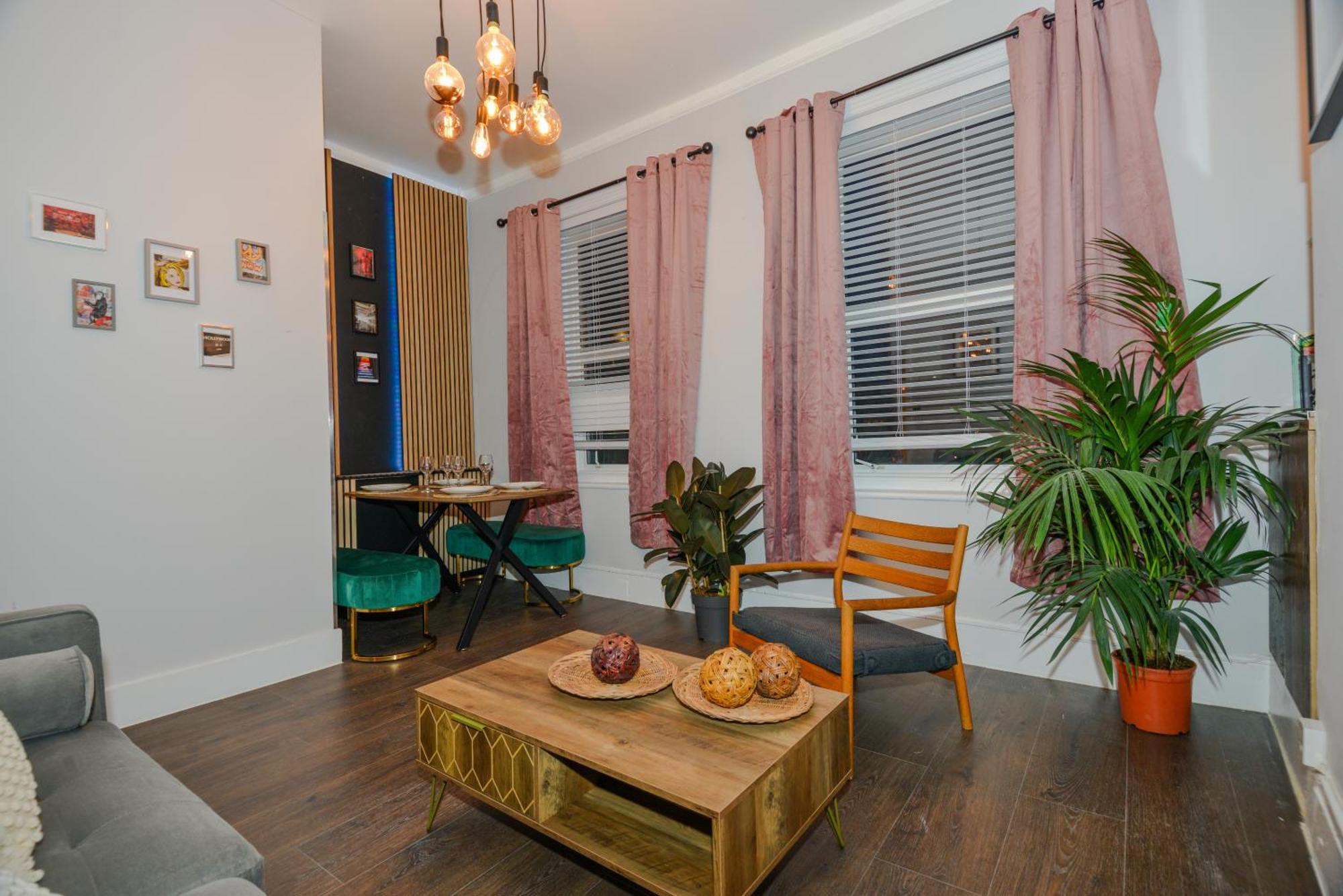 Cosy 1 Bedroom Home For Small Families Londyn Zewnętrze zdjęcie